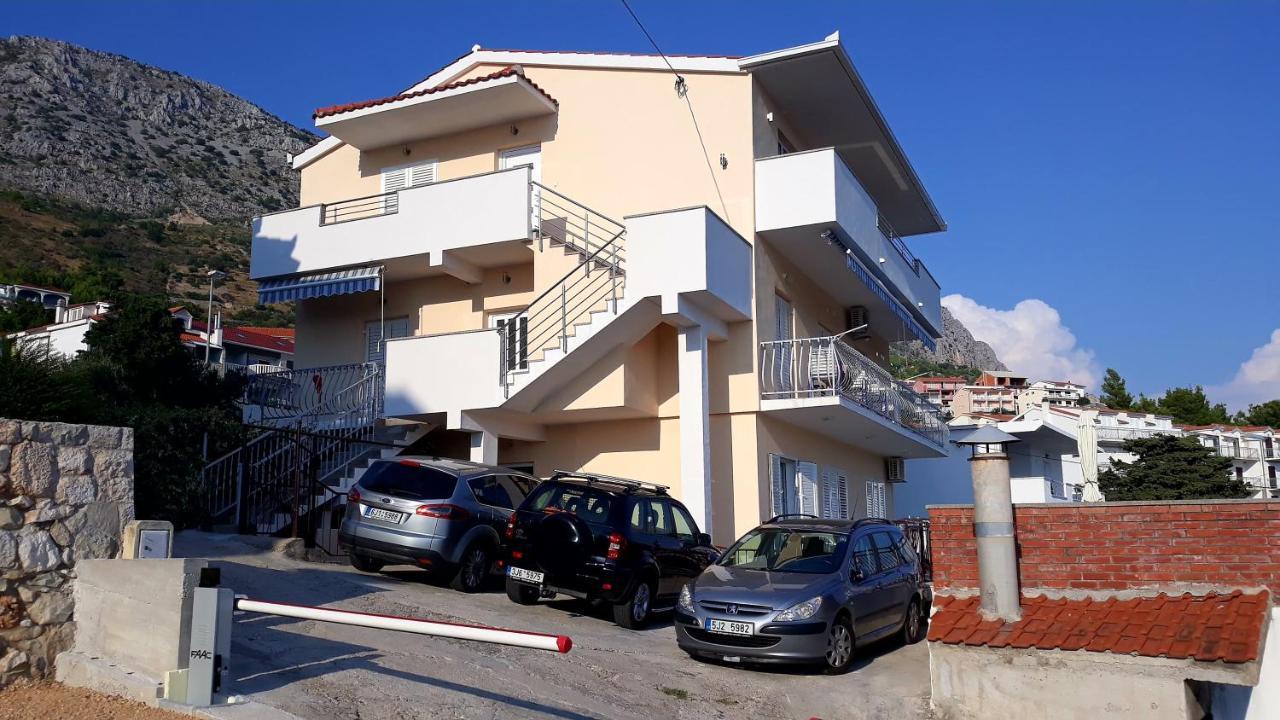 Apartments Tony Stanici - オミシュ エクステリア 写真